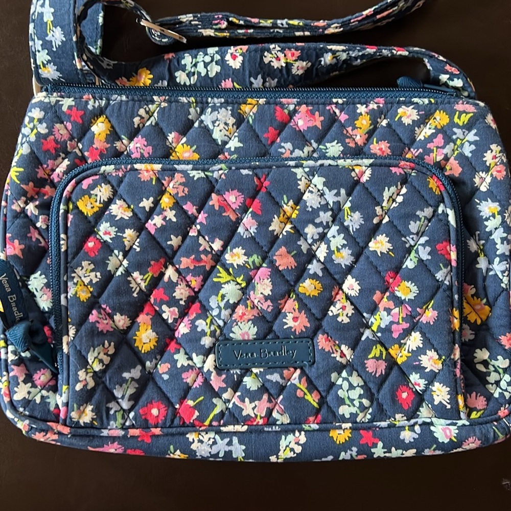 Vera Bradley Purse in Scattered Wildflowers Print